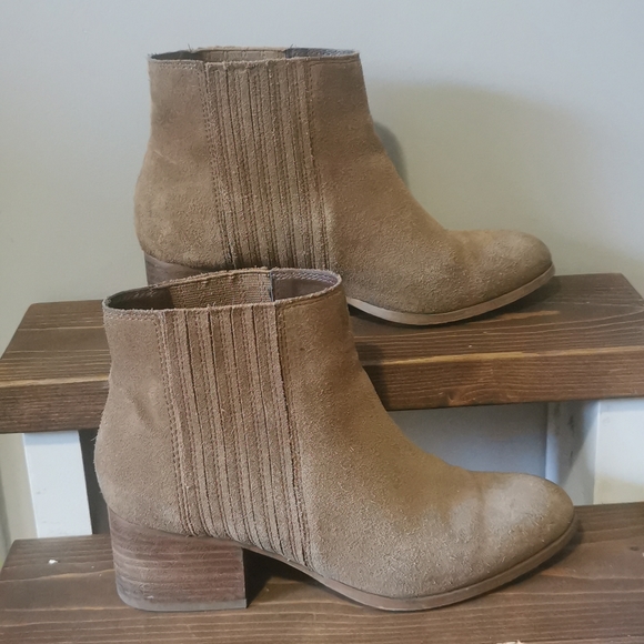 Aldo Suede Ankle Boot - Picture 1 of 5